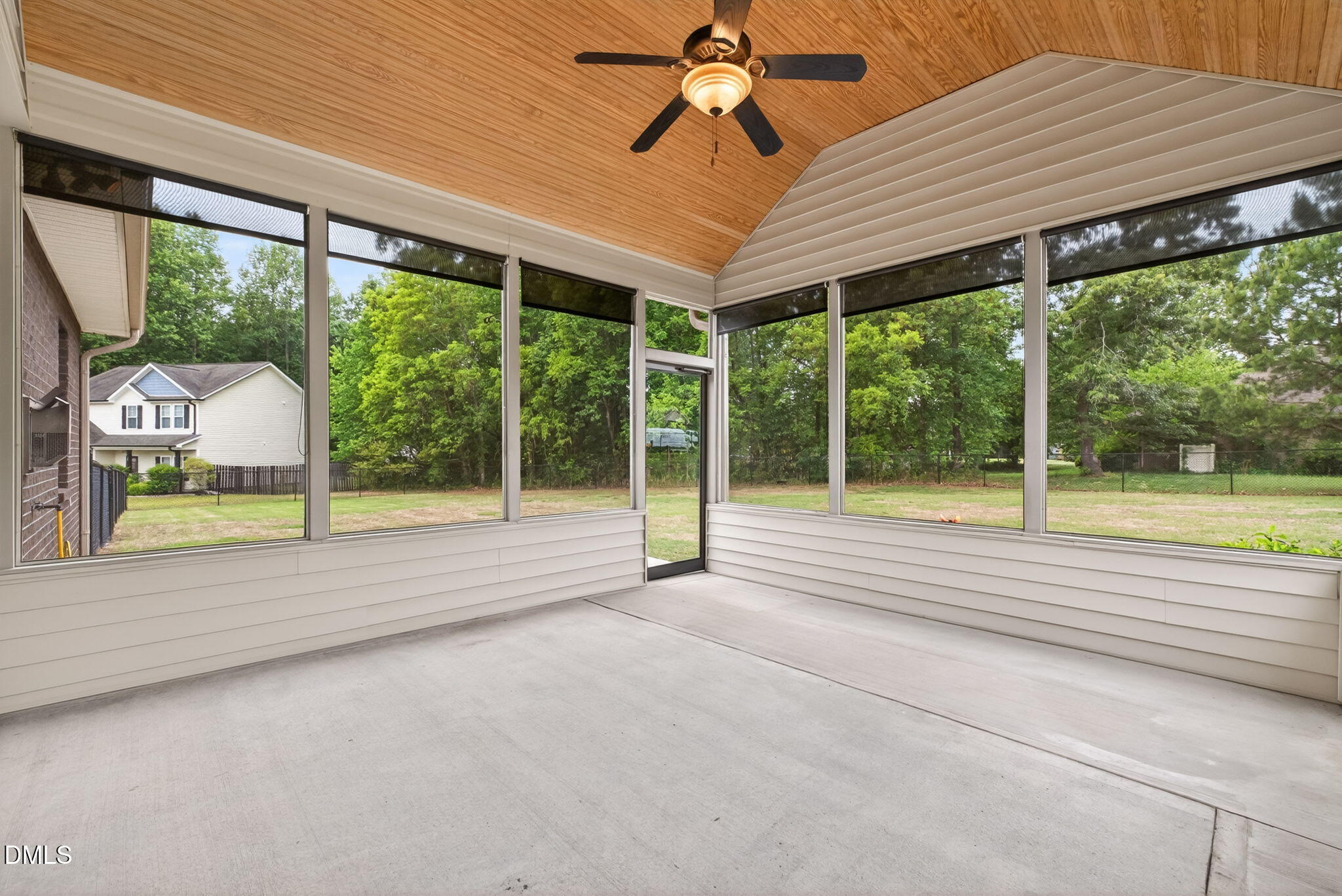 22 E Arbor Cove Court