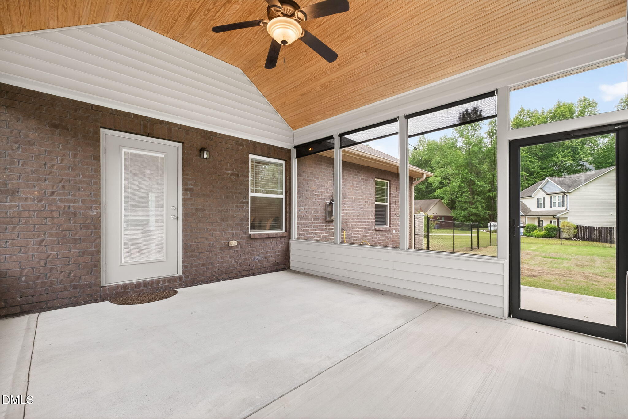 22 E Arbor Cove Court