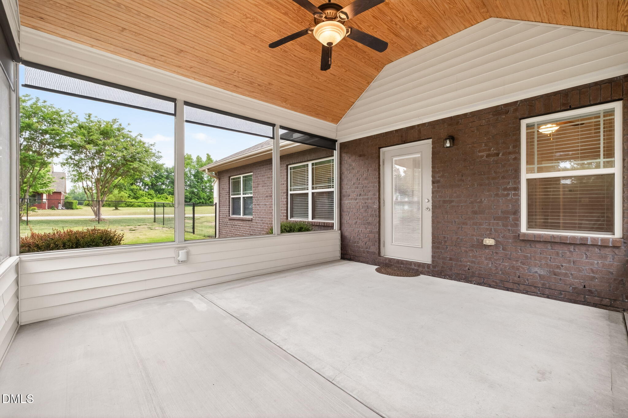 22 E Arbor Cove Court