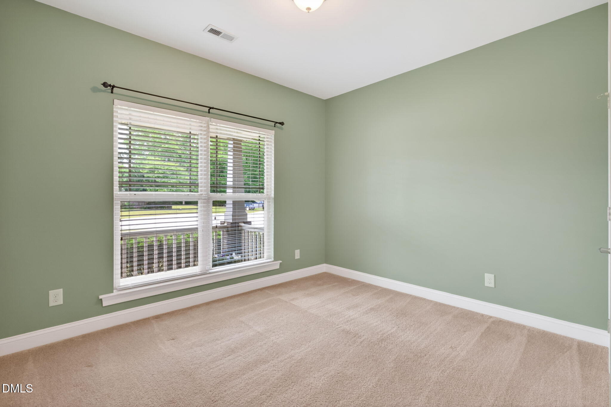 22 E Arbor Cove Court