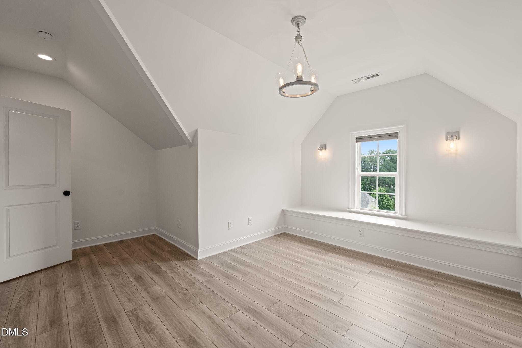 112 Honeyridge Lane