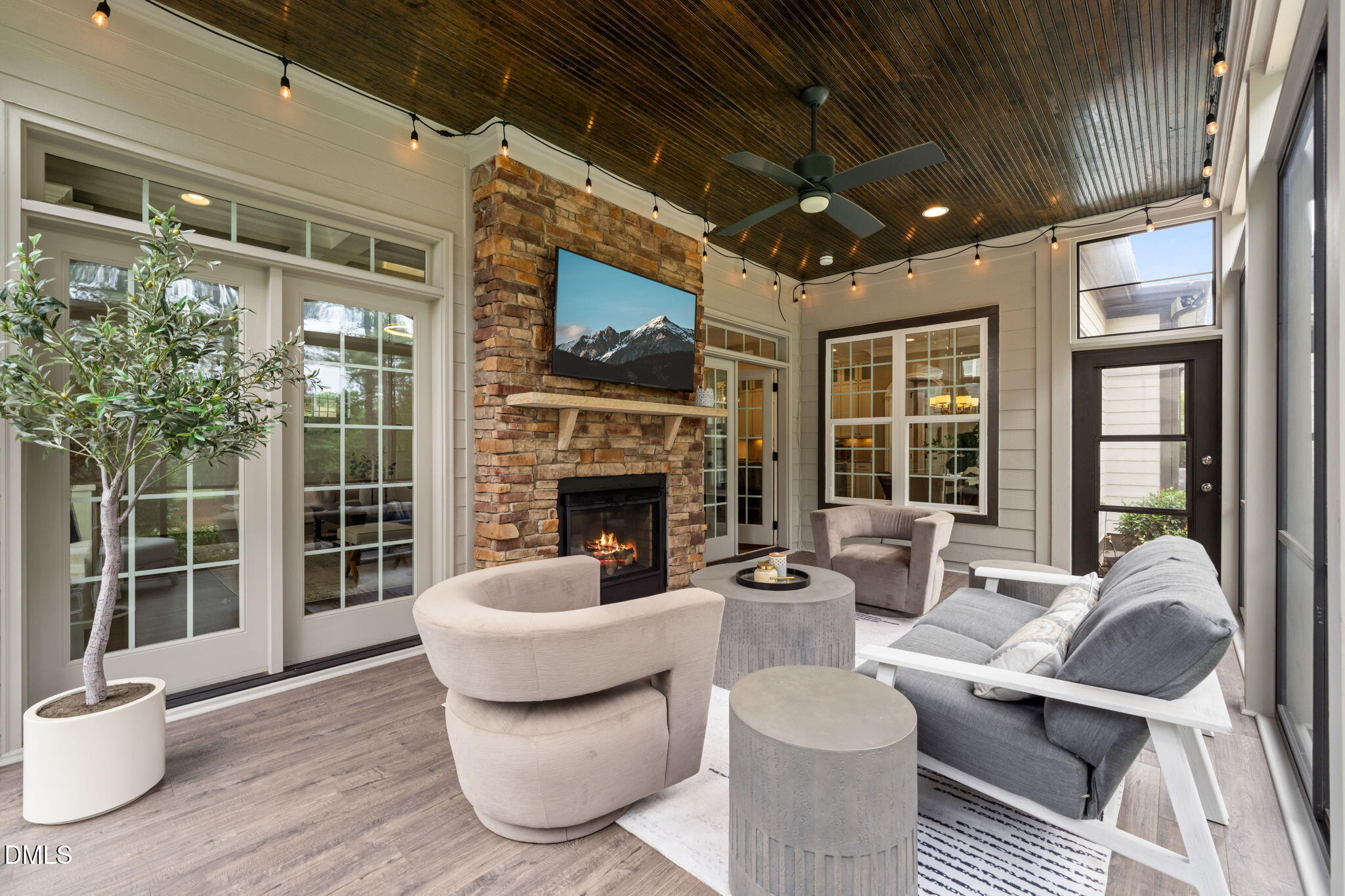 112 Honeyridge Lane