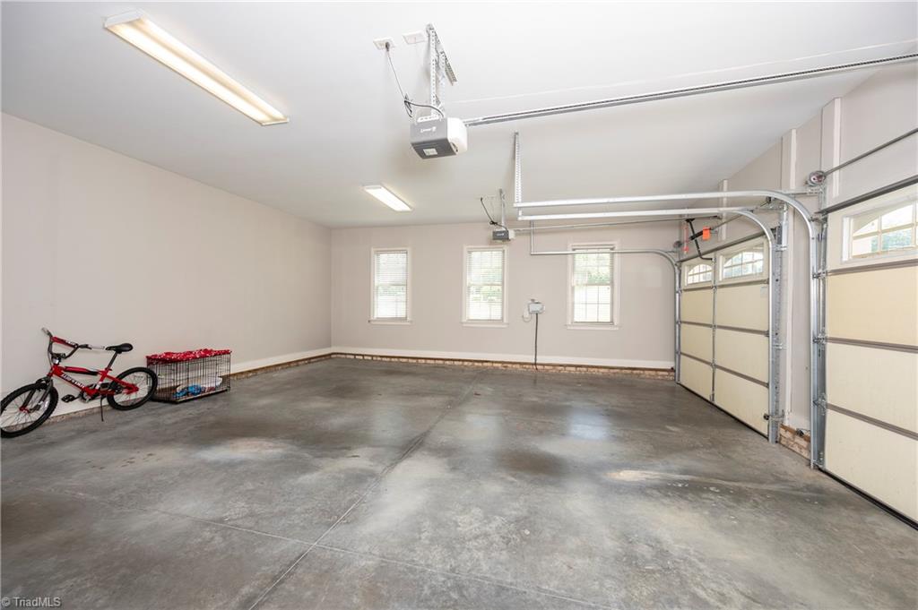 258 Mossy Oak Drive, Winston-Salem