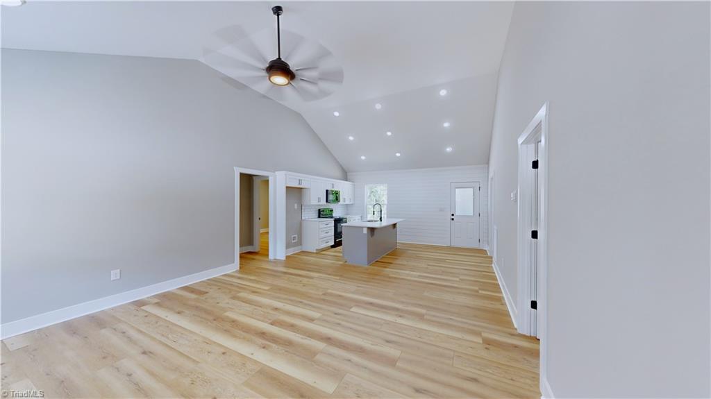 10 Clover Lane