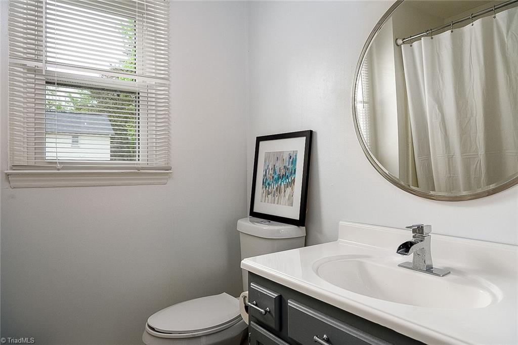4248 Yeaton Glen Circle, Winston-Salem