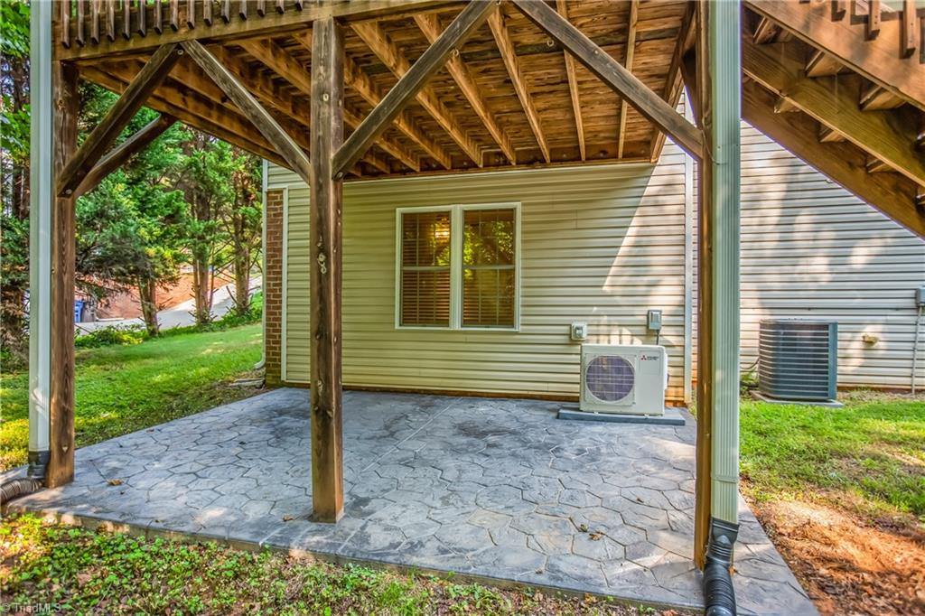 6004 Delburg Drive, Winston-Salem