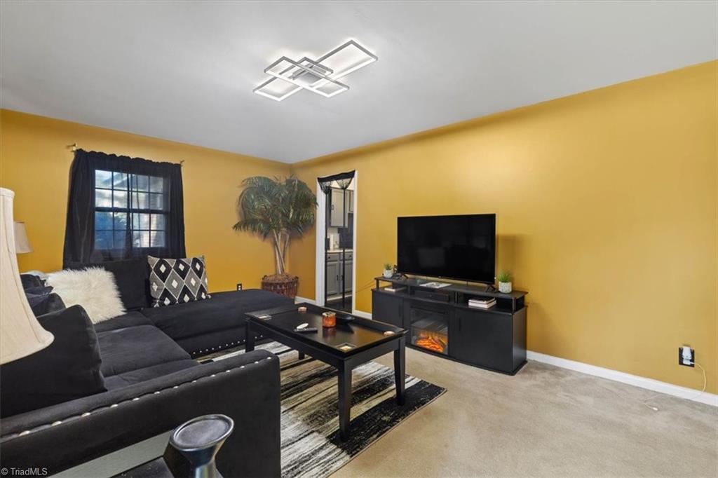 2404 Woodberry Drive
