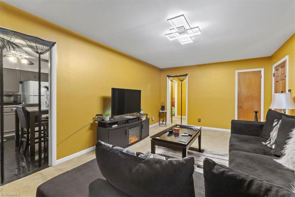 2404 Woodberry Drive