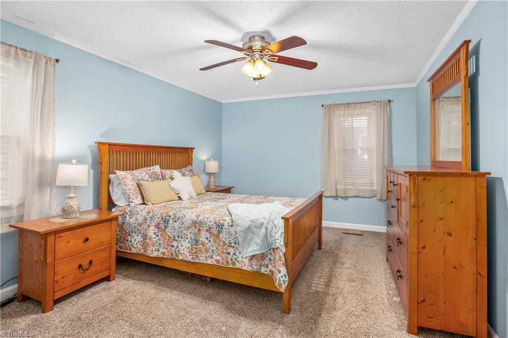 2291 Winterberry Drive, Winston-Salem