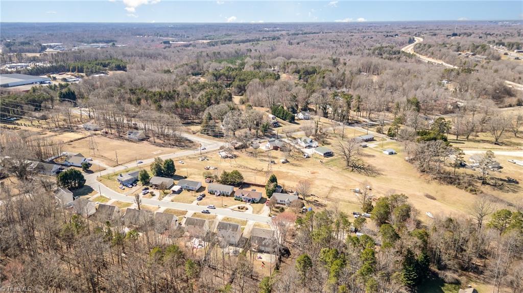 3933 Magnolia Place Lane, Winston-Salem