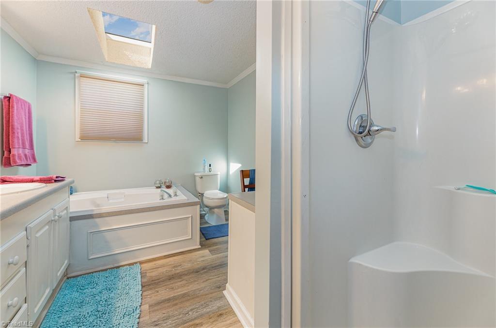3933 Magnolia Place Lane, Winston-Salem