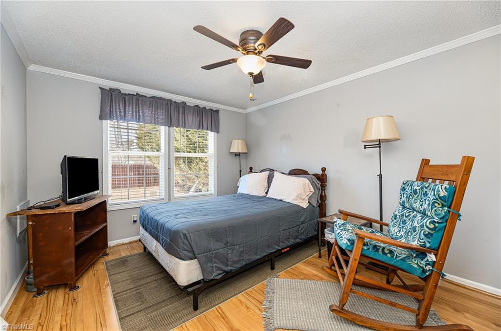 3933 Magnolia Place Lane, Winston-Salem