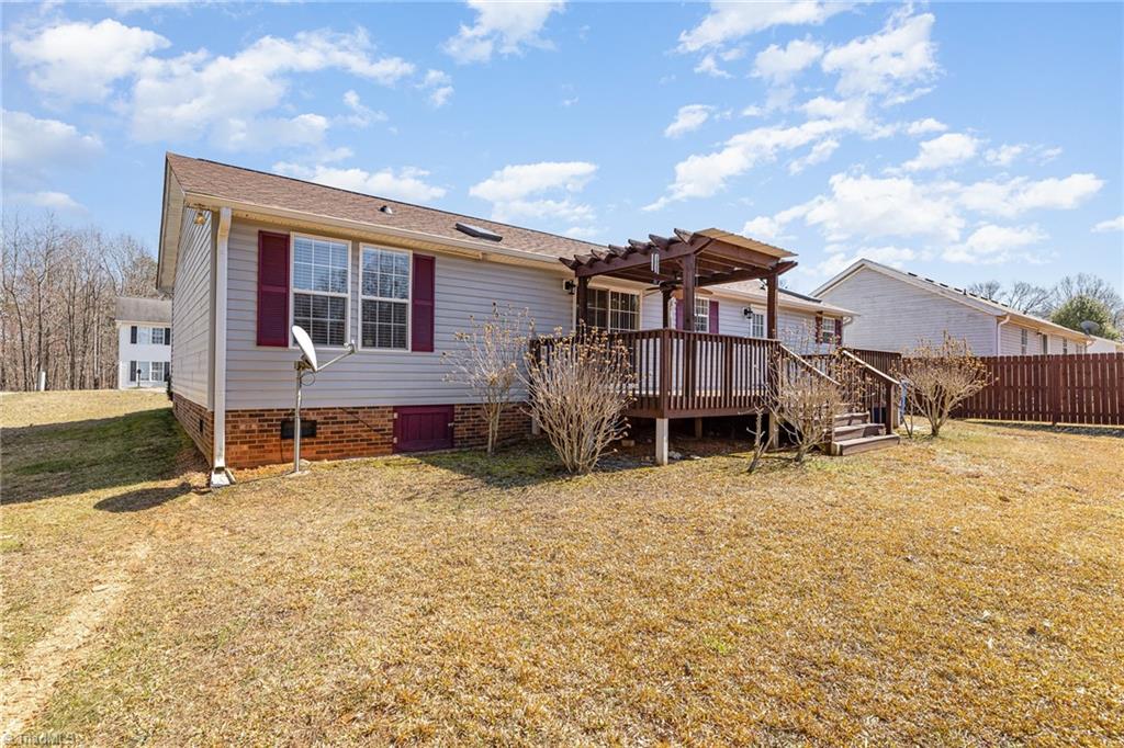 3933 Magnolia Place Lane, Winston-Salem