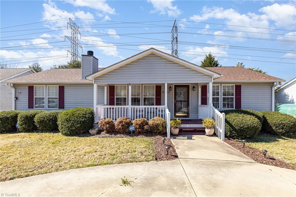 3933 Magnolia Place Lane, Winston-Salem
