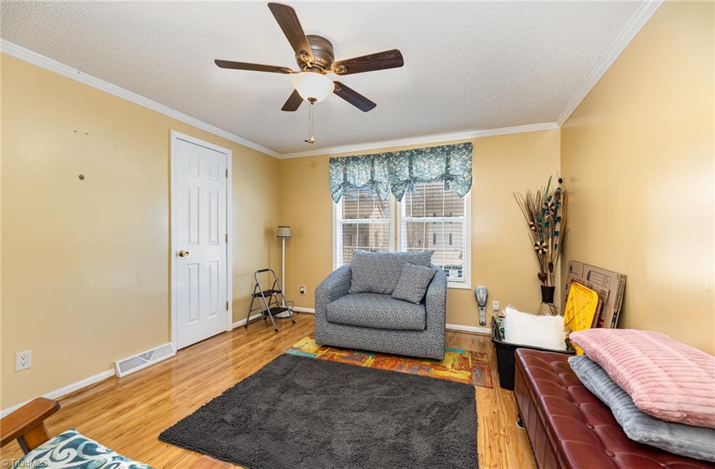 3933 Magnolia Place Lane, Winston-Salem
