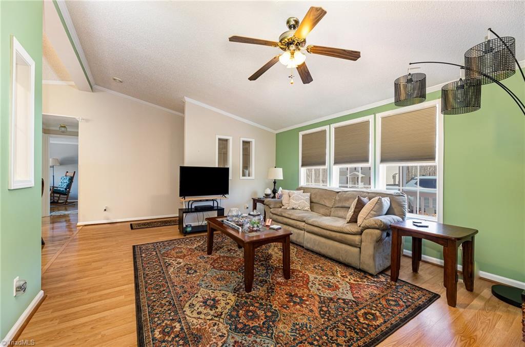 3933 Magnolia Place Lane, Winston-Salem