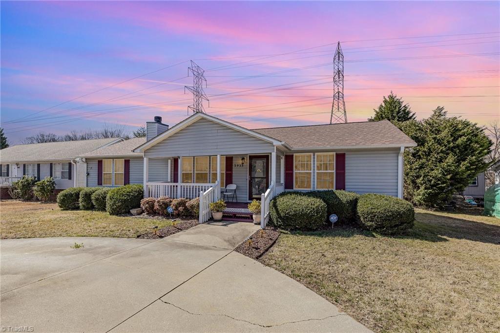 3933 Magnolia Place Lane, Winston-Salem