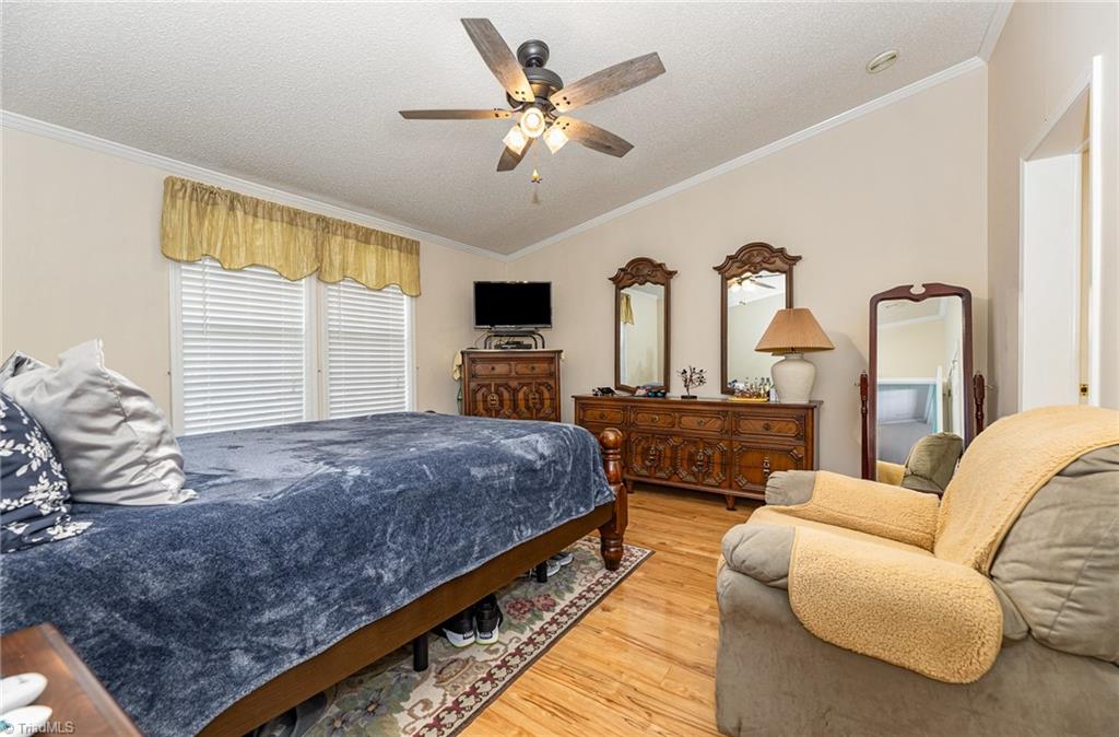 3933 Magnolia Place Lane, Winston-Salem