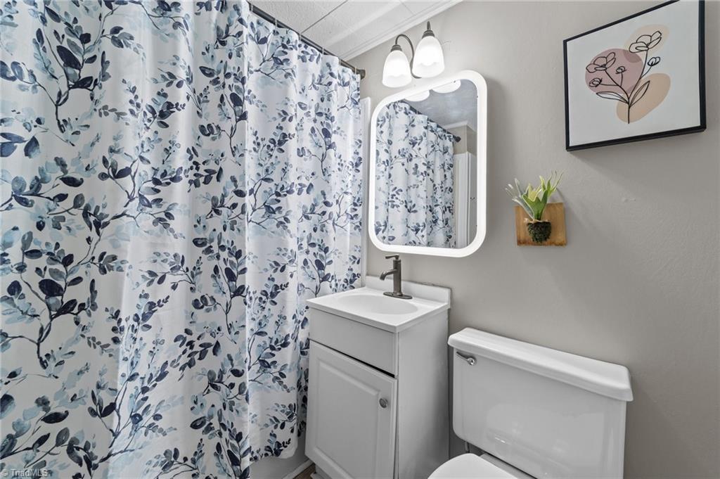 6108 Appletree Court