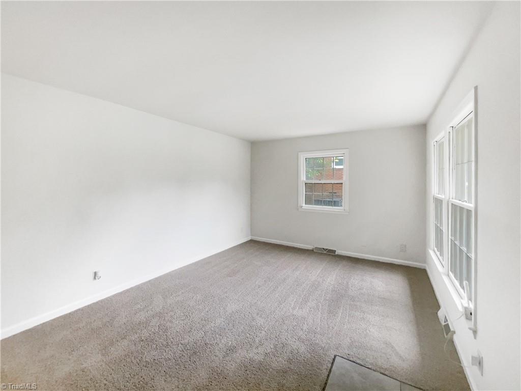 1606 Woodbriar Avenue