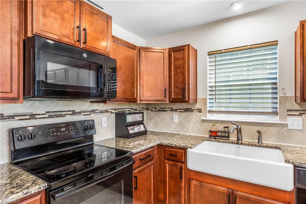 2957 Grassy Knoll Circle