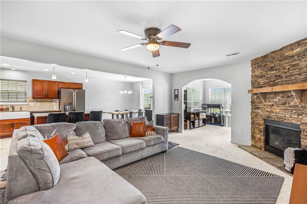 2957 Grassy Knoll Circle