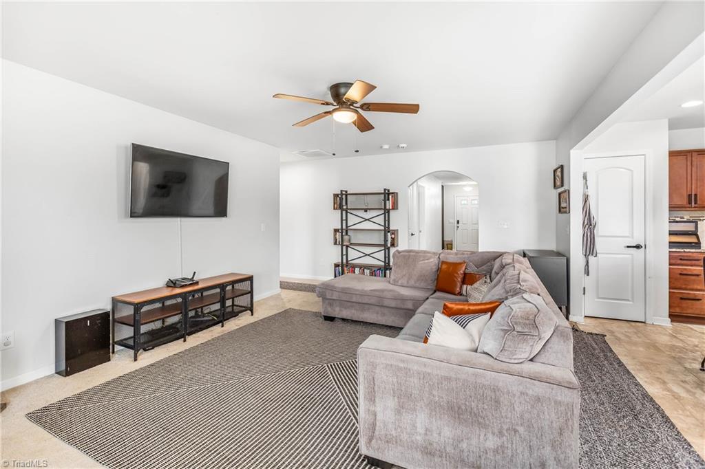 2957 Grassy Knoll Circle