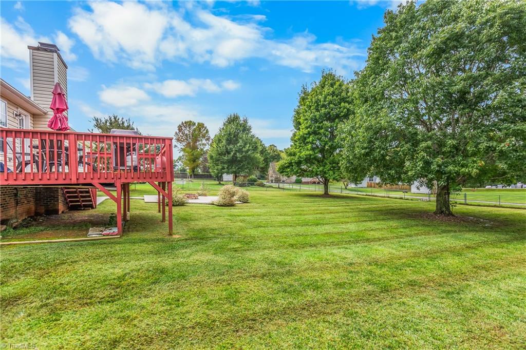 6031 Hickory Creek Road, Winston-Salem