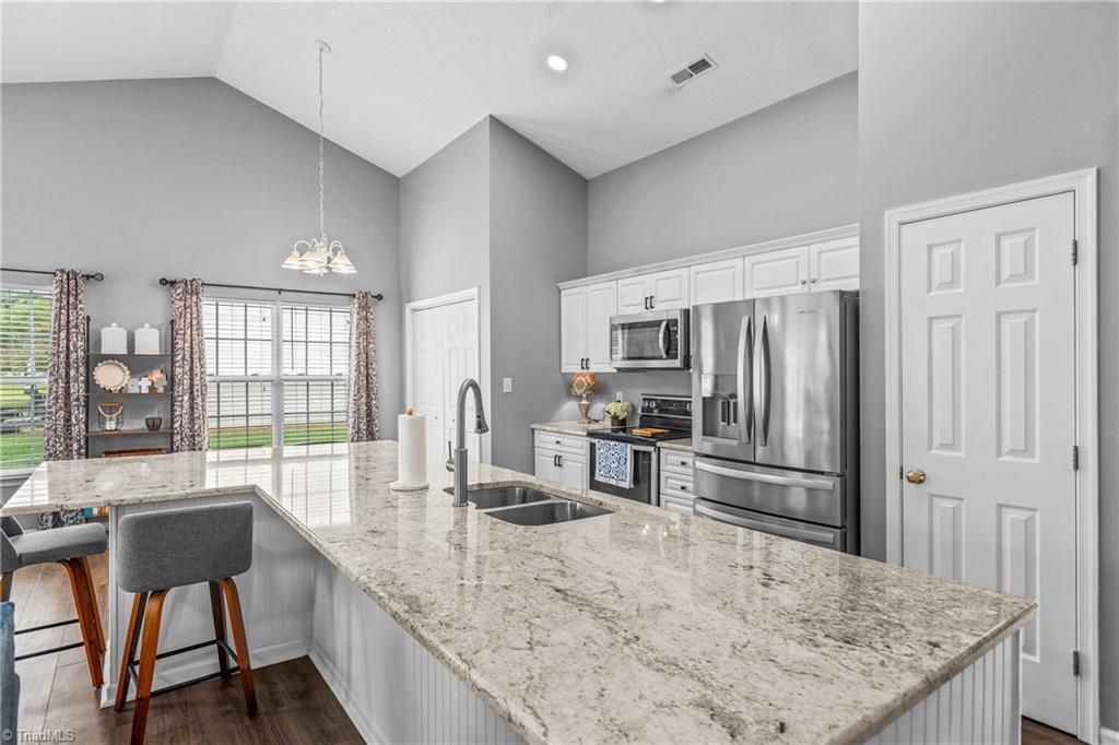 6031 Hickory Creek Road, Winston-Salem