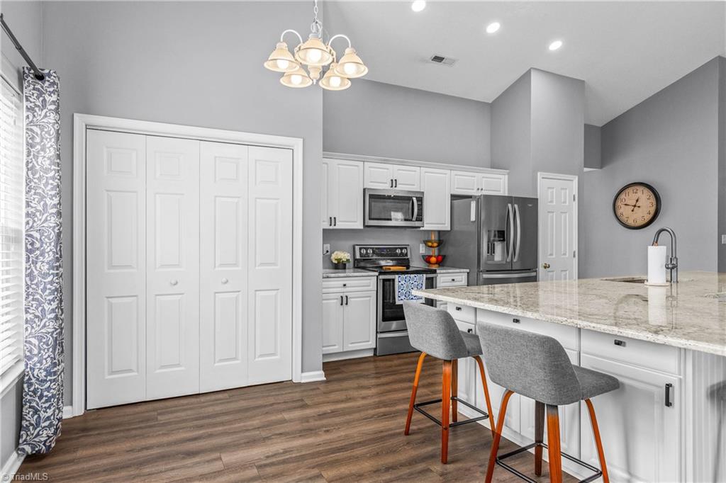 6031 Hickory Creek Road, Winston-Salem