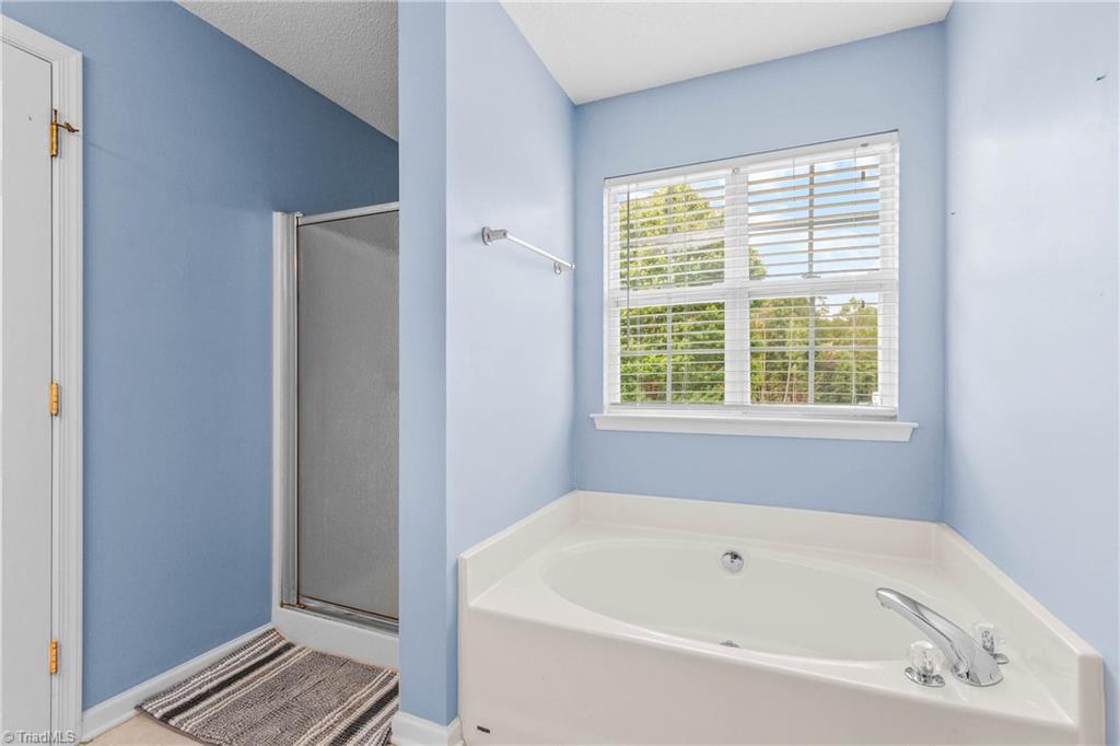 6031 Hickory Creek Road, Winston-Salem