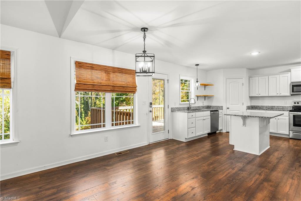 512 Evergreen Trail