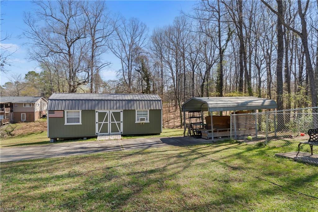 500 Pineywood Road