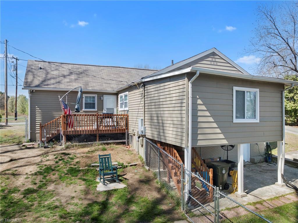 500 Pineywood Road