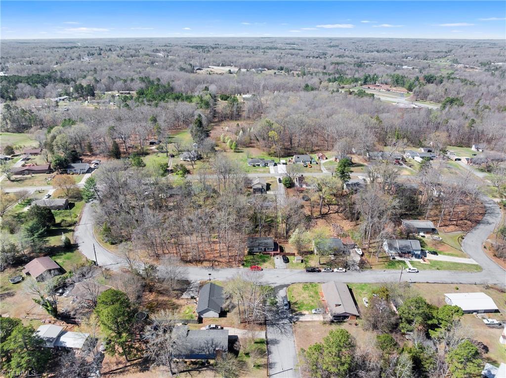 500 Pineywood Road