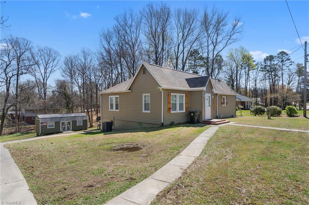 500 Pineywood Road