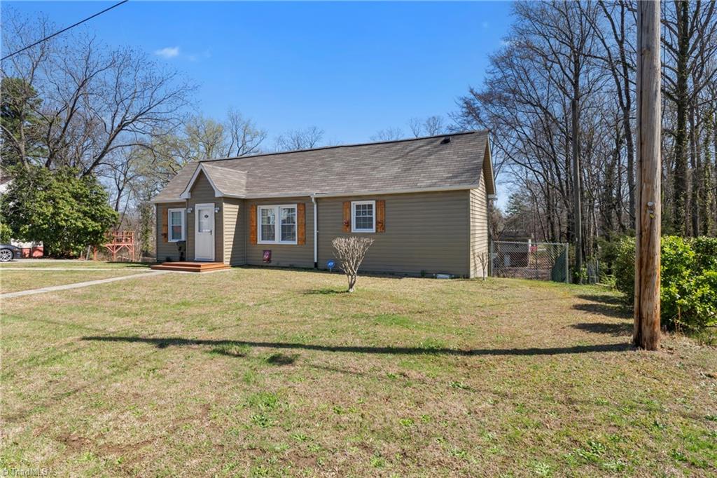 500 Pineywood Road