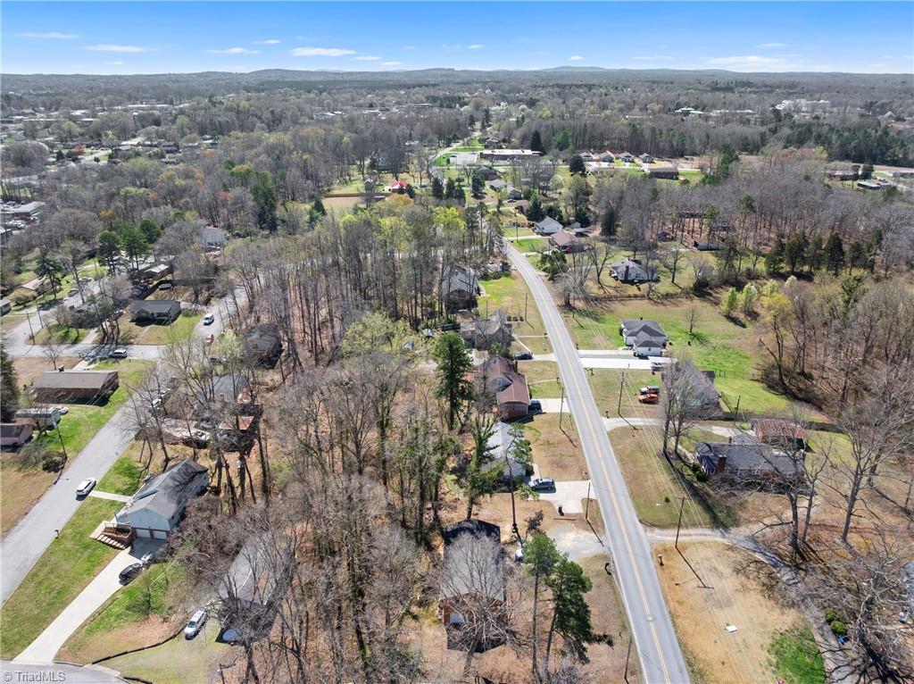 500 Pineywood Road