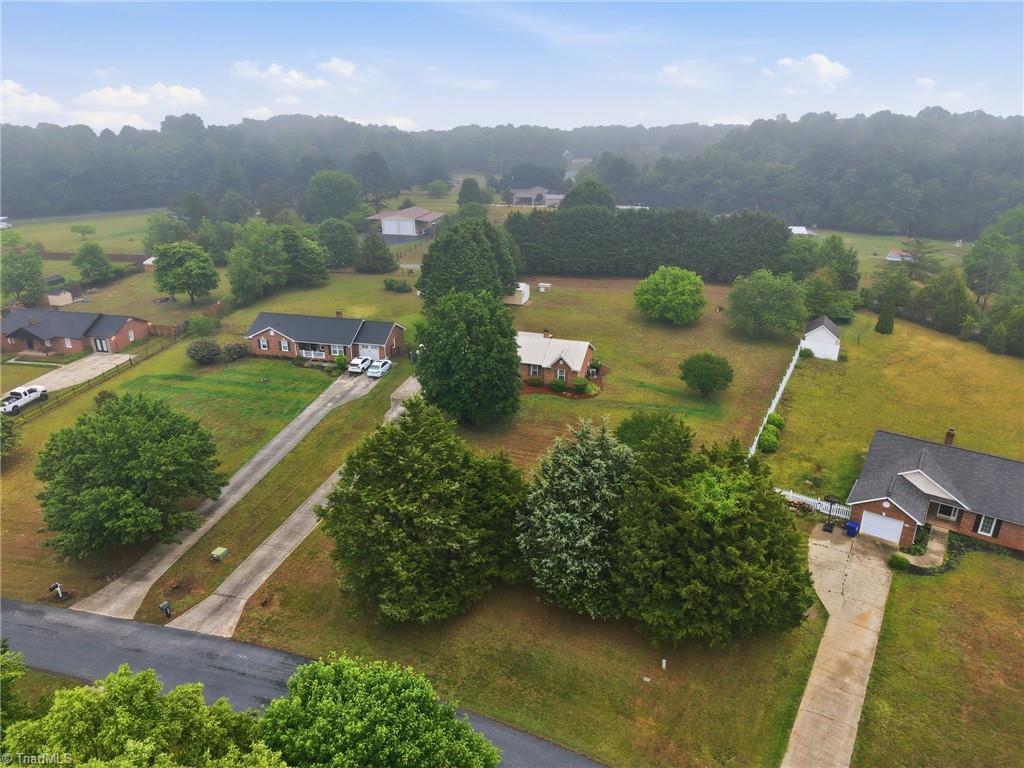 5200 Robin Lane