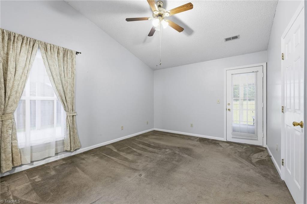5200 Robin Lane