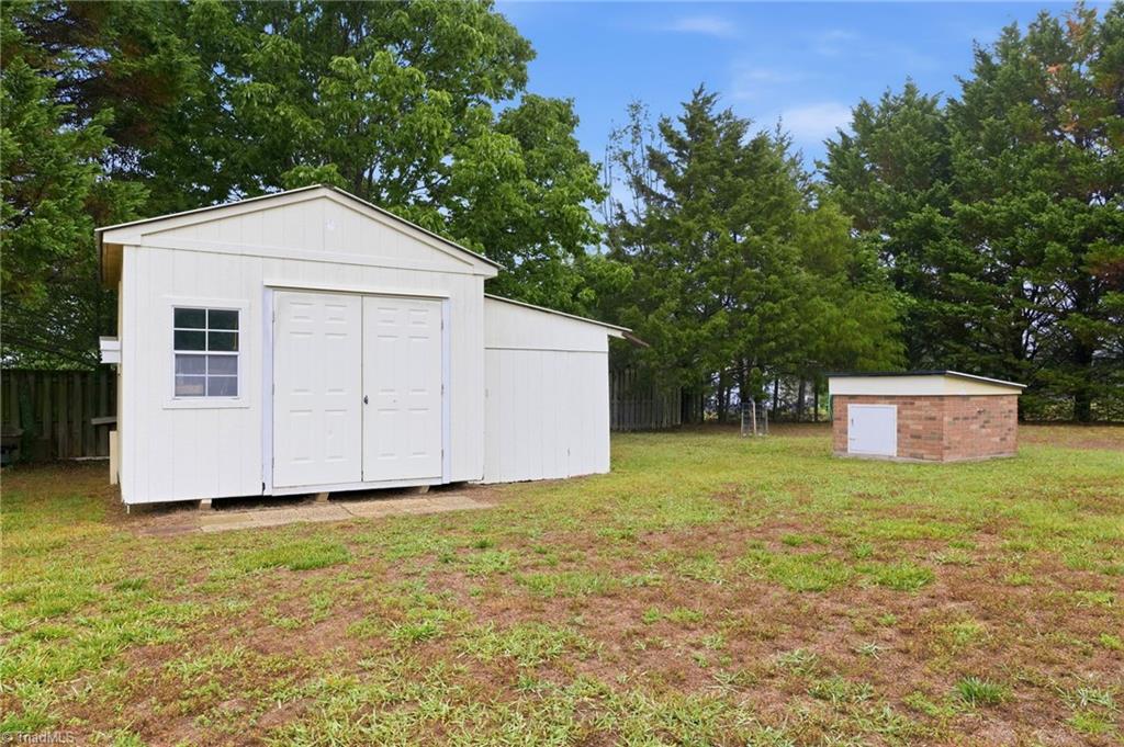 5200 Robin Lane