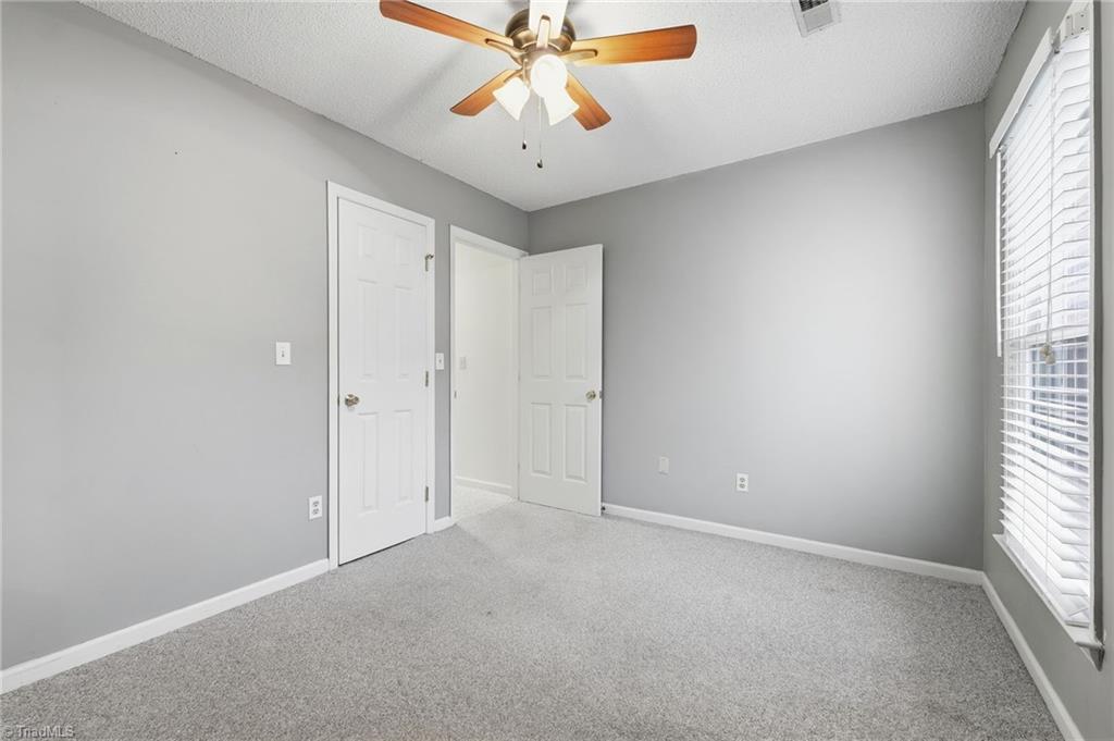 5200 Robin Lane