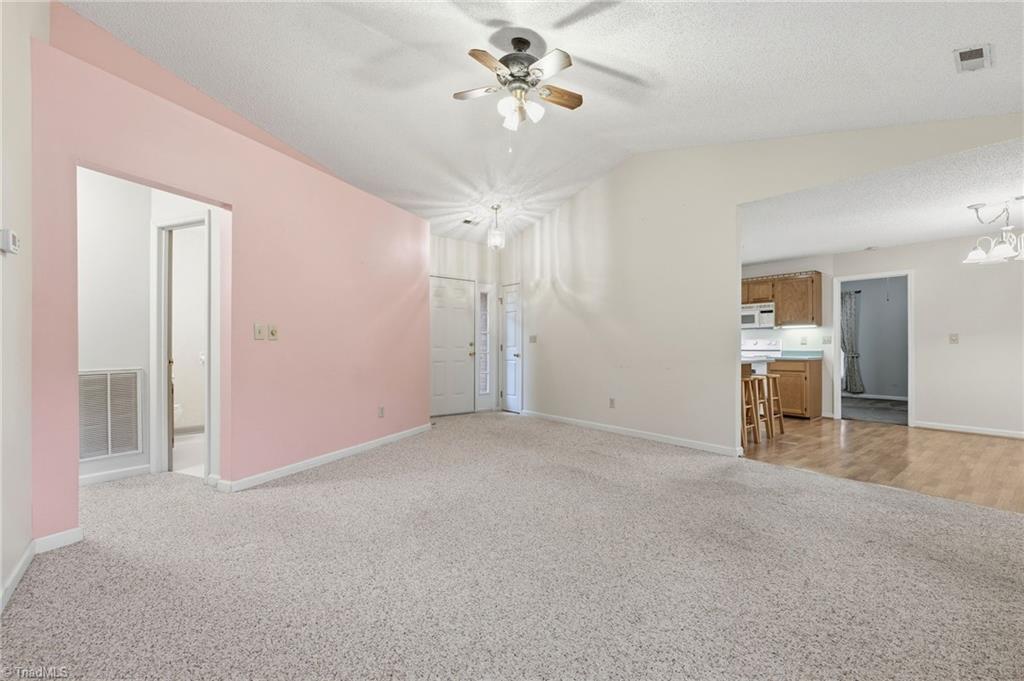 5200 Robin Lane