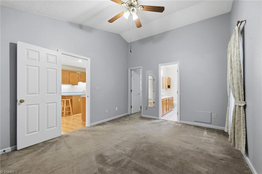 5200 Robin Lane