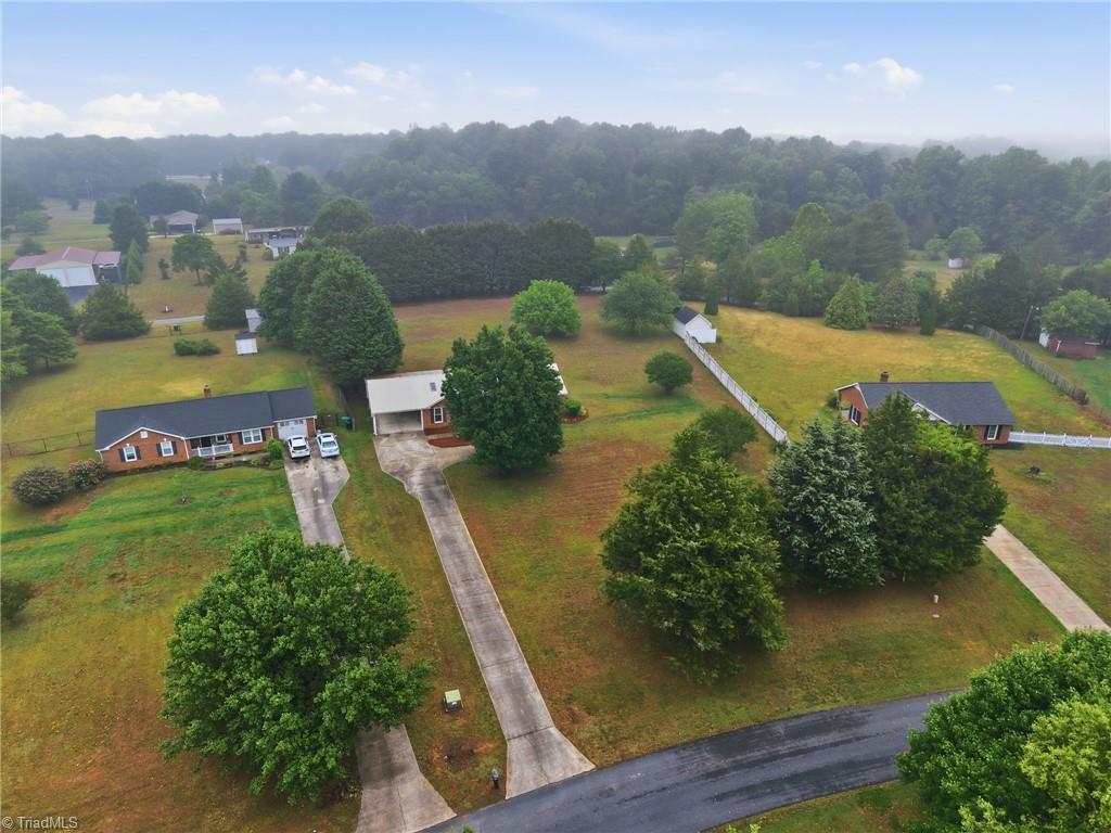 5200 Robin Lane