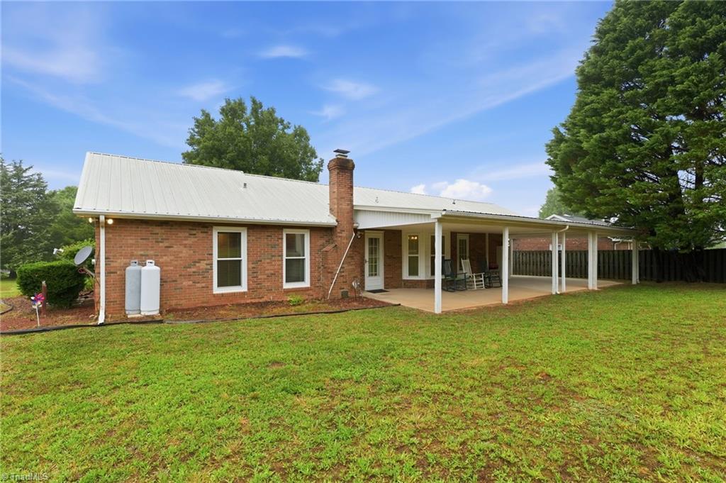 5200 Robin Lane