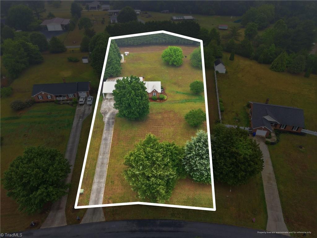 5200 Robin Lane