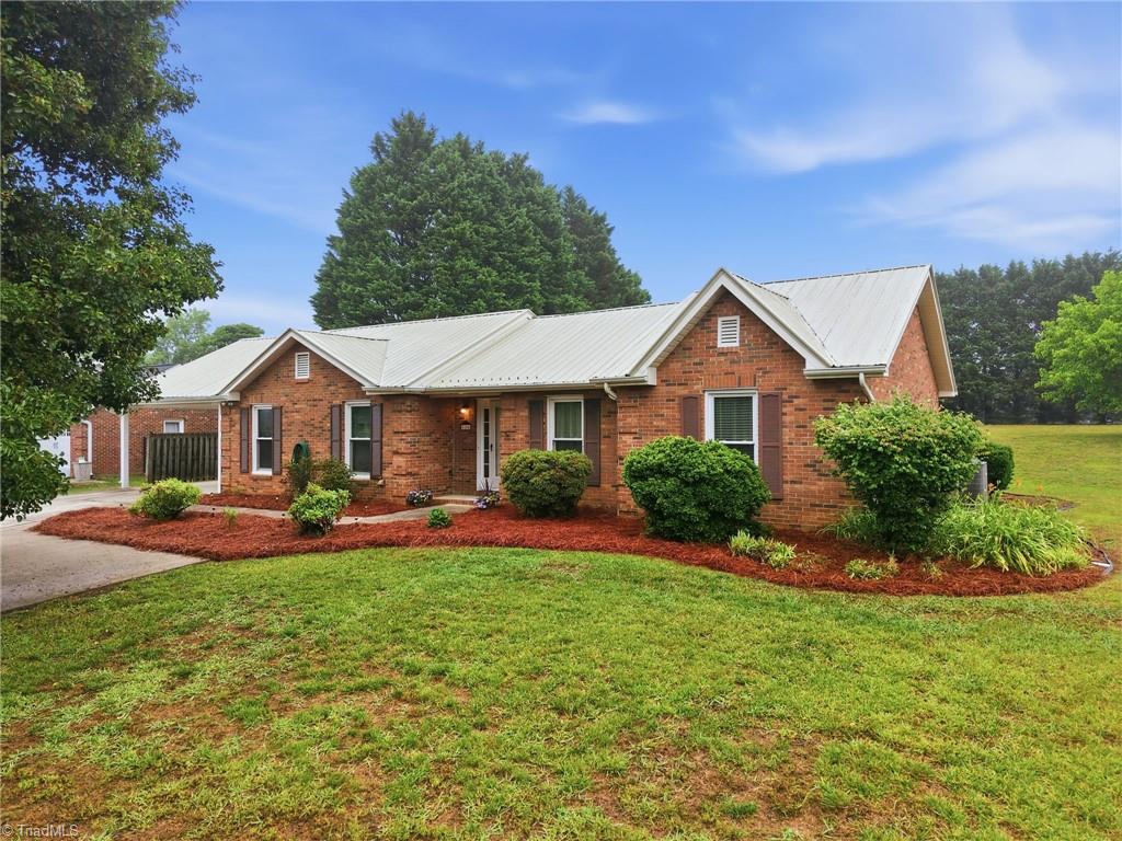 5200 Robin Lane