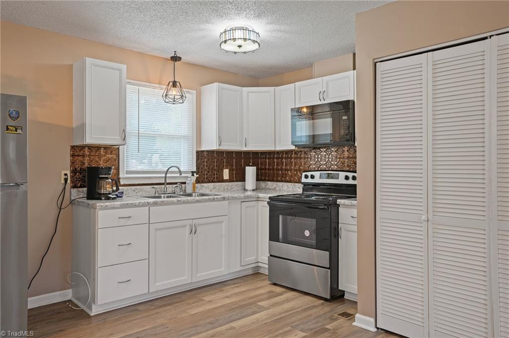 5006 Woodsboro Lane, Winston-Salem
