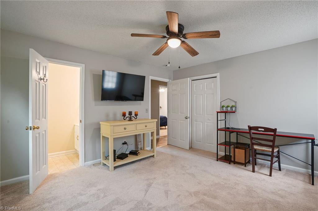 5006 Woodsboro Lane, Winston-Salem